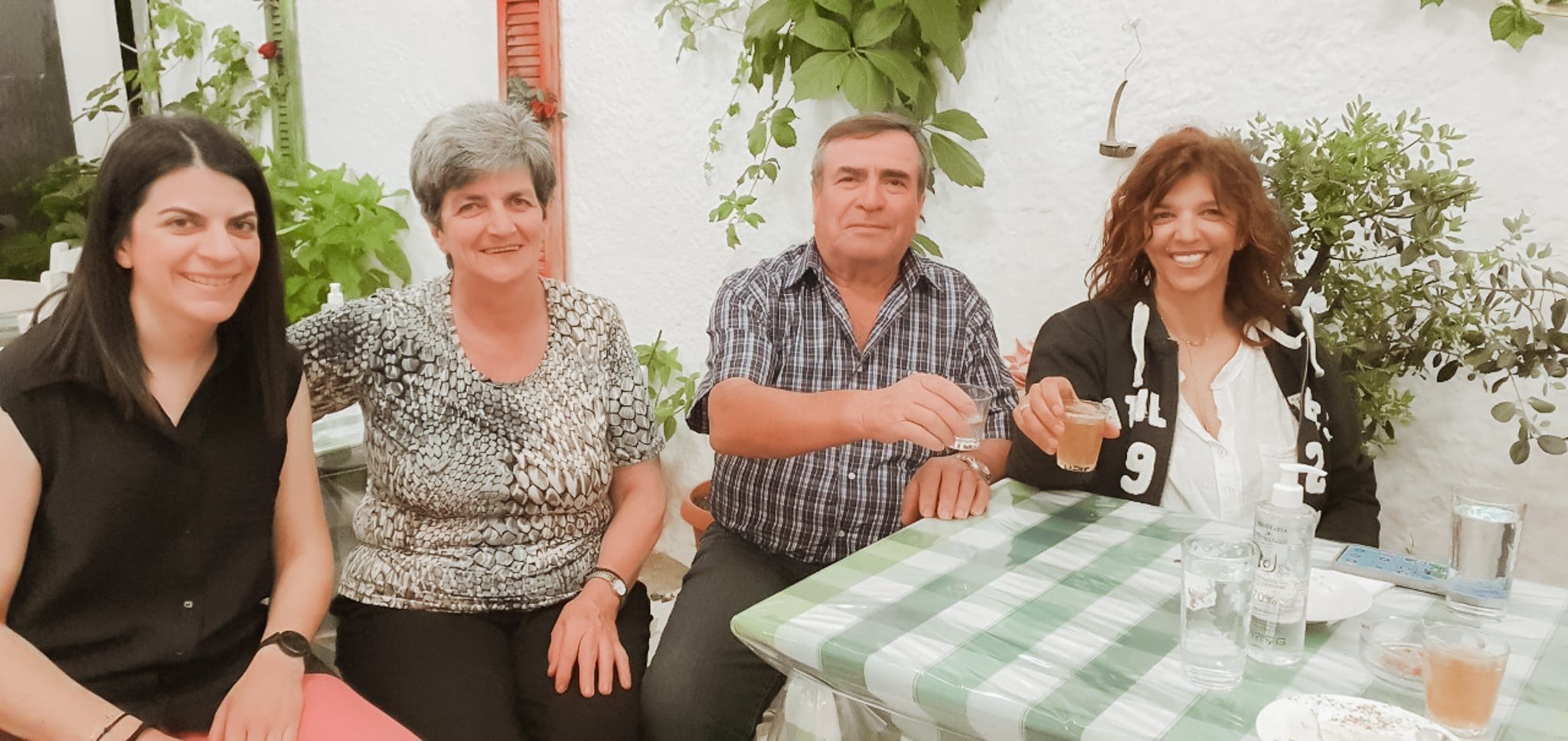 The lovely family that runs the taverna