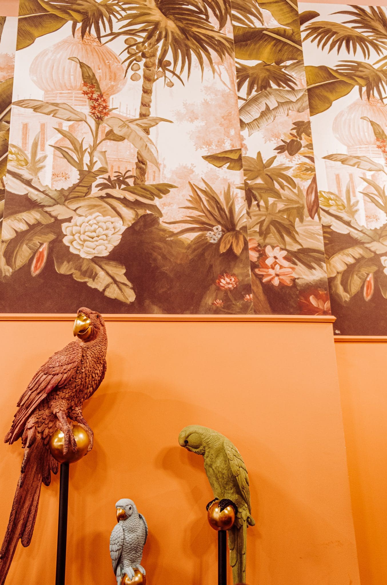 Cute and quirky parrots and stunning wallpaper in Hotel Sonne