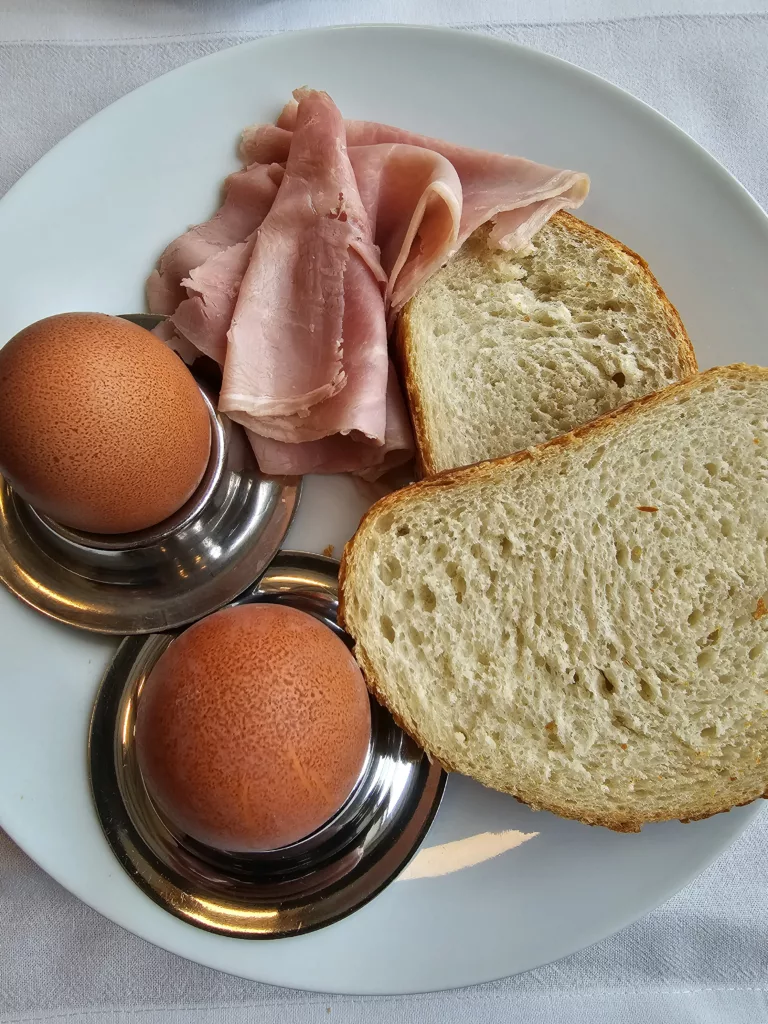 St Moritz Hotel Sonne breakfast