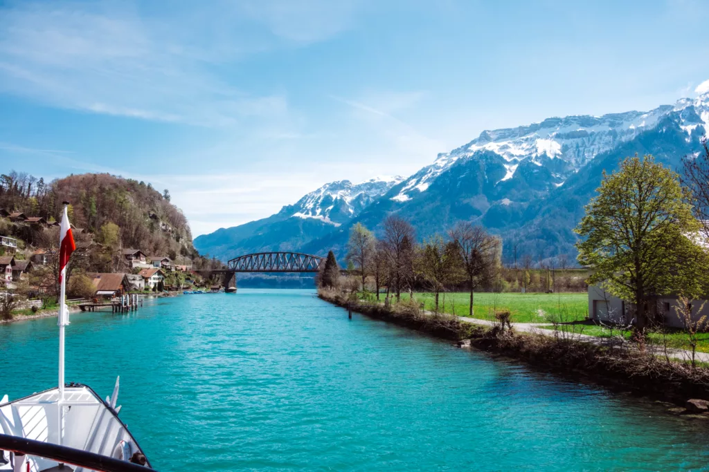 Lake Brienz is one of the best things to do in Interlaken