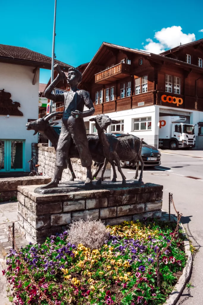 Lake Brienz is one of the best things to do in Interlaken