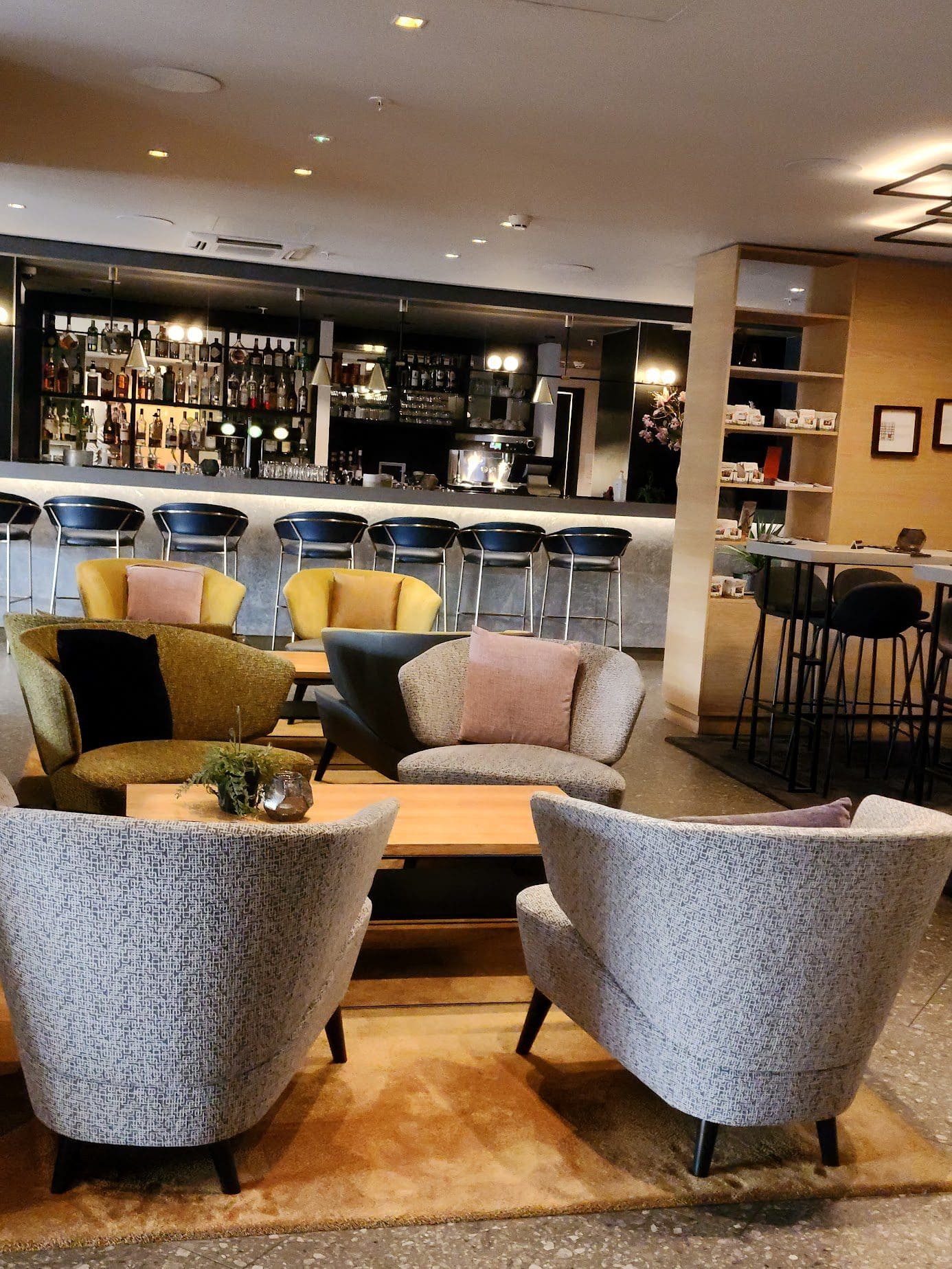 The lounge and bar at Park Plaza Utrecht