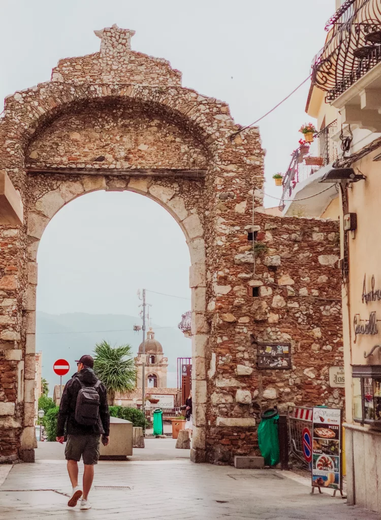 Porta Messina, Taormina
