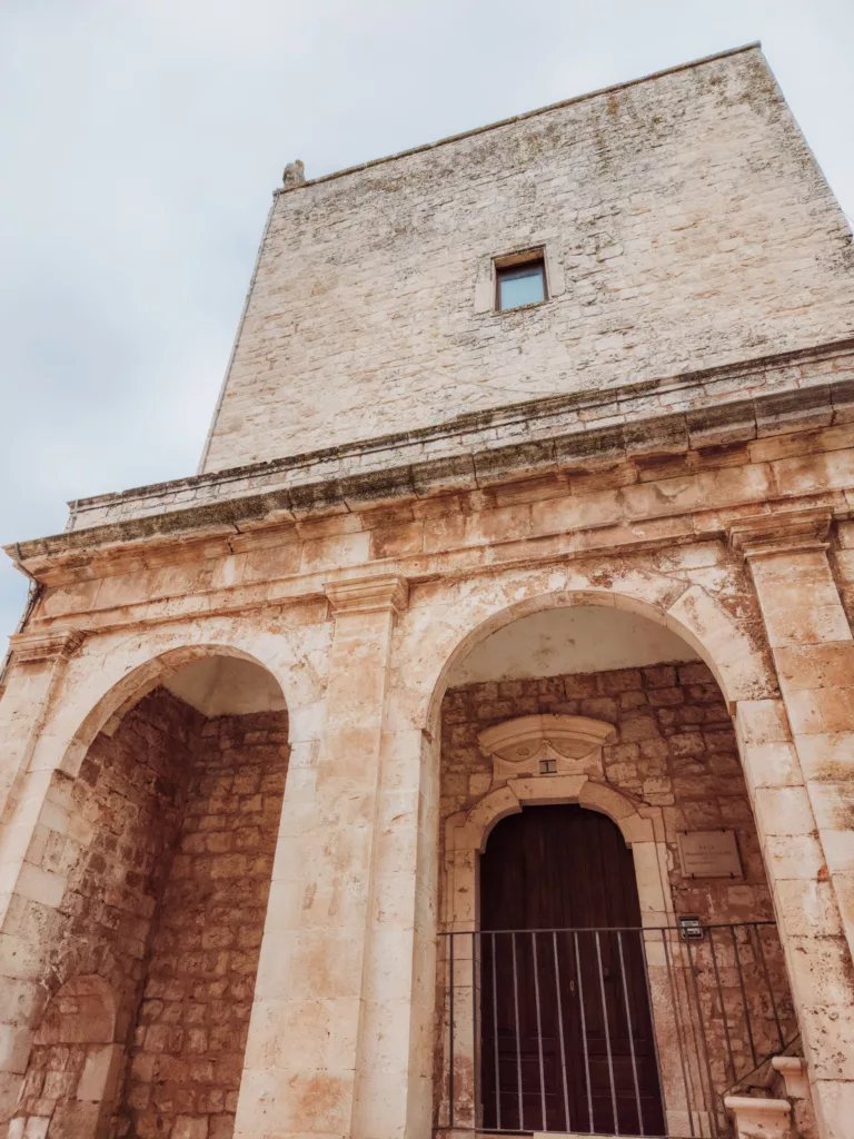 Torre Normanno Sveva XII-XIII secolo, Cisternino, Puglia